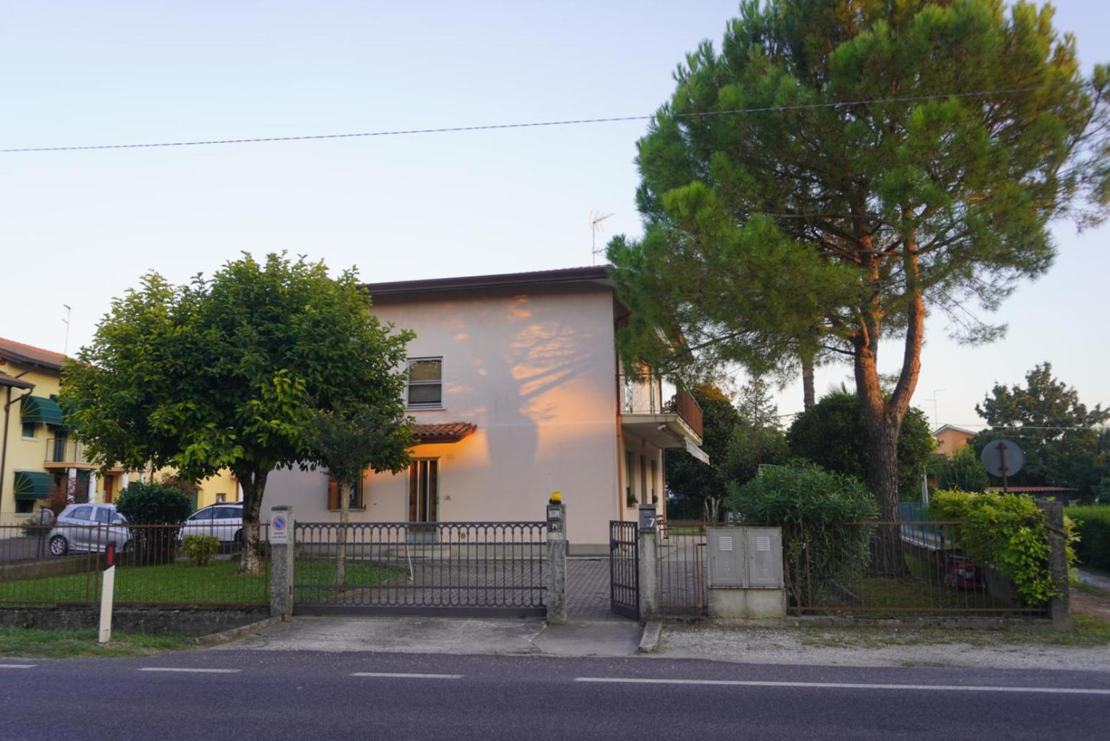 Oliva'S House Appartamento Con Giardino Palazzolo dello Stella Exterior photo